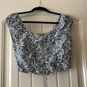 Size medium crop top